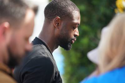 Dwyane Wade Pays Tribute To Victims Of Surfside Condo Collapse During Emotional Visit To Site - etcanada.com - Florida
