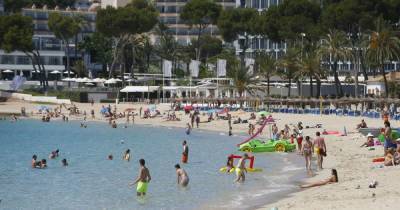 Holiday bookings to amber list countries soar after UK Government quarantine announcement - www.dailyrecord.co.uk - Britain