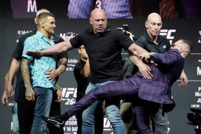 Conor McGregor Talks Trash, Throws Kick At Dustin Poirier Before UFC 264 - etcanada.com - Las Vegas