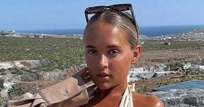 Molly-Mae Hague 'hottest person alive' as she shows off her gorgeous tan in Greece - www.manchestereveningnews.co.uk - Manchester - Hague - Greece - county Love