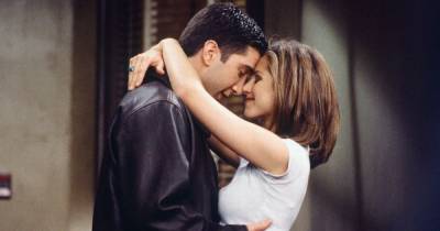 Jennifer Aniston and David Schwimmer are 'growing close' and 'still have feelings' - www.dailyrecord.co.uk