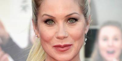 'Dead to Me' Pauses Production, Netflix Releases Statement on Christina Applegate's MS Diagnosis - www.justjared.com