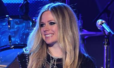 Avril Lavigne shares love for boyfriend Mod Sun in celebratory photos - hellomagazine.com
