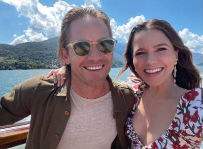 Sophia Bush Is ENGAGED! See Pics Of The 'Perfect' Proposal By Boyfriend Of Just One Year! - perezhilton.com - Chicago - Chad - county Murray
