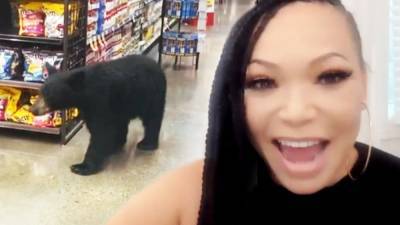 Tisha Campbell Recalls Her Wild Bear Encounter in a Grocery Store (Exclusive) - www.etonline.com - Los Angeles