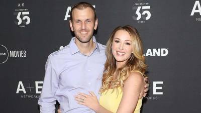 Jamie Otis Posts Tearful Photo With Husband Doug Hehner After 'Heated' Therapy: 'Fighting for My Marriage' - www.etonline.com