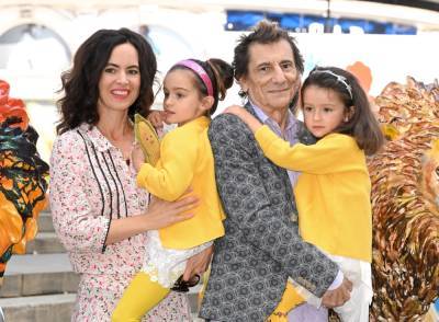Ronnie Wood Is In Dad Mode With 5-Year-Old Twin Daughters - etcanada.com - county Bristol - county Wood