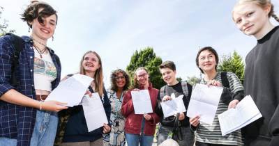 Teenager who lost her sight two years ago celebrates GCSE success - www.manchestereveningnews.co.uk