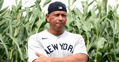 Alex Rodriguez - Alex Rodriguez Returns to His Baseball Roots Ahead of Real-Life ‘Field of Dreams’ Game - usmagazine.com - New York - state Iowa - city Chicago, county White