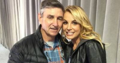 Britney Spears' father Jamie 'agrees to step down as her conservator' - www.ok.co.uk