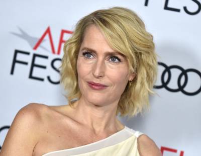 Gillian Anderson Shares Sneak Peek At Her Eleanor Roosevelt Wig For ‘The First Lady’ - etcanada.com - county Roosevelt