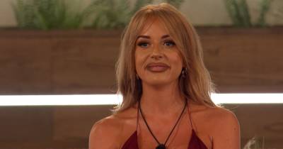 Love Island fans have a hilarious theory about why Faye Winter favours brown lipstick - www.ok.co.uk