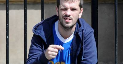 Drunk thug who assaulted his partner and spat on cops is spared jail - www.dailyrecord.co.uk