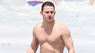 Channing Tatum Shares Shirtless Mirror Selfie As He Wraps On Rom-Com With Sandra Bullock – Photo - hollywoodlife.com