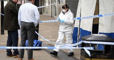 Man stabbed five times in 'senseless', brutal attack in middle of Middleton shopping centre - www.manchestereveningnews.co.uk