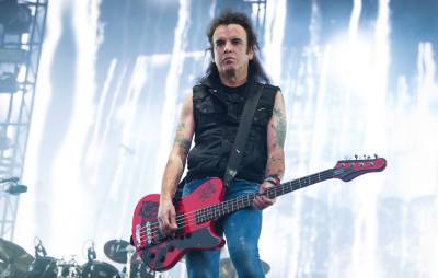 The Cure bassist Simon Gallup says he’s left the band - www.nme.com