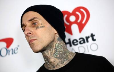 Travis Barker flies on a plane for the first time since 2008 crash - www.nme.com