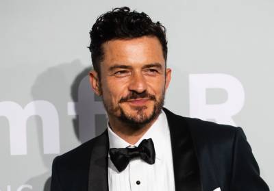 Orlando Bloom Poses Completely Nude As He Strips Off For A Swim - etcanada.com - Italy