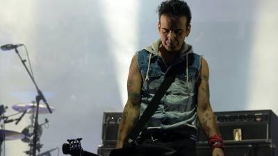 Robert Smith - The Cure Bassist Simon Gallup Exits Band After 40 Years: ‘Fed Up of Betrayal’ - thewrap.com