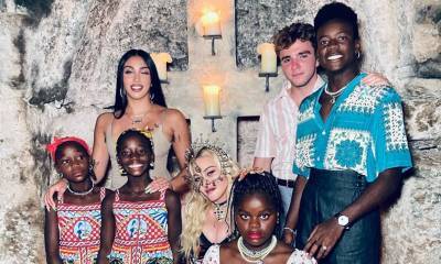 Madonna takes rare pic with all six kids for her 63rd birthday - us.hola.com - Italy