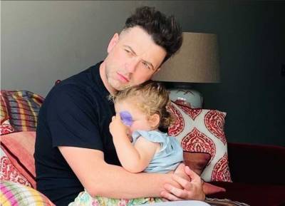 Mark Feehily shows off beautiful photoshoot with his daughter ‘princess’ Layla - evoke.ie