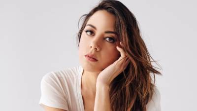 Aubrey Plaza To Star in Low Spark Films’ ‘Emily The Criminal’, Will Also Produce - deadline.com - Los Angeles