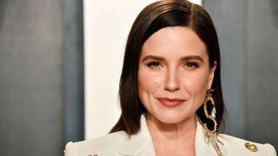 Sophia Bush Shows Off Her Gorgeous, Sparkly Engagement Ring in New Poolside Pic - www.glamour.com