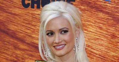 Holly Madison Says Choosing to Join the ‘Playboy World’ Was ‘Dangerous’ - www.usmagazine.com