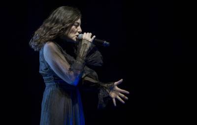 Lorde has “zero anxiety” about eco-friendly ‘Solar Power’ music boxes being discounted from Billboard charts - www.nme.com - USA