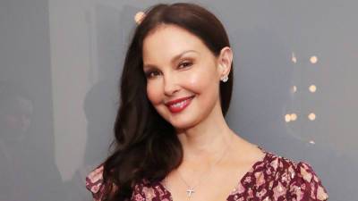 Ashley Judd walks again after her Congo accident that shattered her leg: 'She is a new leg' - www.foxnews.com - Switzerland - Congo