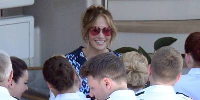 Jennifer Lopez Gives Out Hugs To The Crew As She Ends Her Week-Long Mediterranean Birthday Trip - www.justjared.com - France - USA