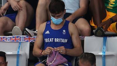 Tom Daley Spotted Knitting In Stands at Olympics After Winning Gold Medal - www.etonline.com - Tokyo