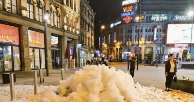 Stark warning to the people who put washing-up liquid in Exchange Square fountain: "you will be shamed" - www.manchestereveningnews.co.uk