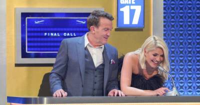 Holly Willoughby and Bradley Walsh’s new show Take Off slammed by viewers - www.ok.co.uk