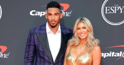 Hockey Player Evander Kane Denies Pregnant Wife Anna’s Claims That He Gambles on His NHL Games - www.usmagazine.com