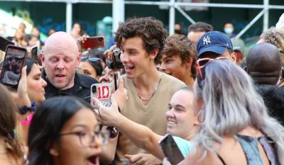 Shawn Mendes Causes a Fan Frenzy in NYC - See Photos! - www.justjared.com - New York