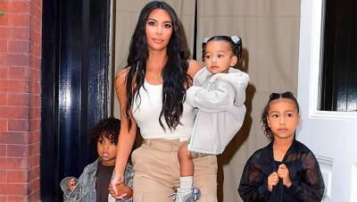 Chicago West, 3, Gets Inquisitive About Her Fingers In Sweet Video With Mom Kim Kardashian - hollywoodlife.com - Chicago