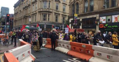 'Kill the Bill' protesters stop traffic in Manchester City Centre - www.manchestereveningnews.co.uk - Centre - city Manchester, county Centre