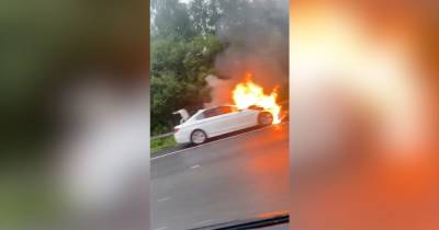 Dramatic footage shows Mercedes engulfed in flames on M60 - www.manchestereveningnews.co.uk