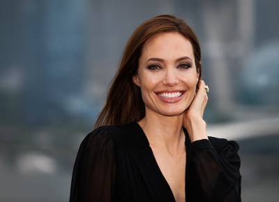 Angelina Jolie’s first record breaking Instagram post has an important message - evoke.ie