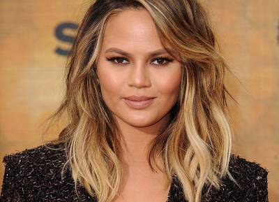 Chrissy Teigen says she ‘hasn’t processed’ the loss of her son - evoke.ie
