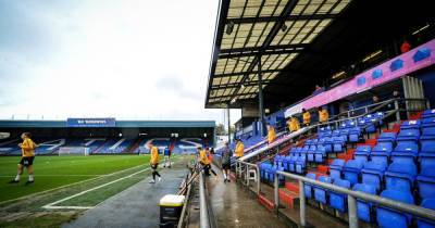 Oldham Athletic pitch invasion to be investigated by the FA - www.manchestereveningnews.co.uk