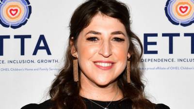 Mayim Bialik Will Fill In as Host of 'Jeopardy!' After Mike Richards Steps Down - www.etonline.com