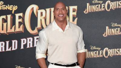 Dwayne Johnson Surprises a Hollywood Tour Bus and Their Reactions Are Priceless - www.etonline.com