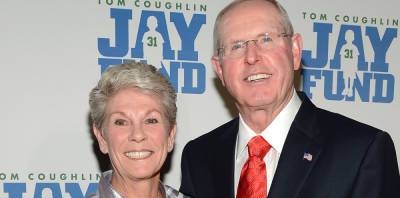Super Bowl Winning Coach Tom Coughlin Reveals His Wife's Diagnosis in Heartbreaking Essay - www.justjared.com - New York - New York
