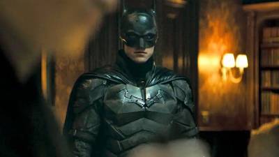 Robert Pattinson’s Dark Knight Rises in ‘The Batman’ CinemaCon Footage - thewrap.com