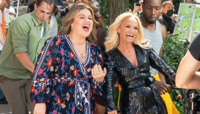 Kelly Clarkson & Kristin Chenoweth Team Up to Film a Music Video in New York! - www.justjared.com - New York