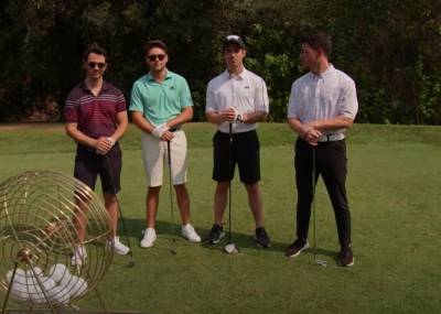 Niall Horan And The Jonas Brothers Play A Bizarre Game Of Golf - etcanada.com