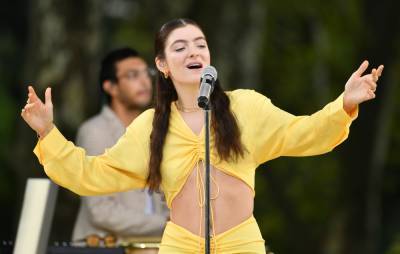 Watch Lorde perform ‘California’ live from a sandy stage on ‘The Late Late Show’ - www.nme.com - New Zealand - USA - California