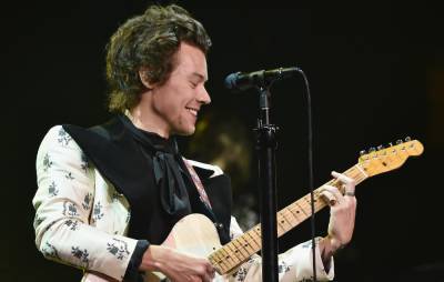 Masks required for Harry Styles’ US tour alongside vaccinations and COVID tests - www.nme.com - USA